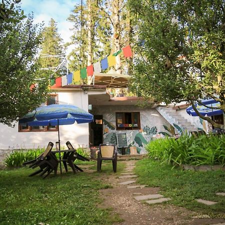 Freedom Cafe Hotel Kalgha Exterior photo